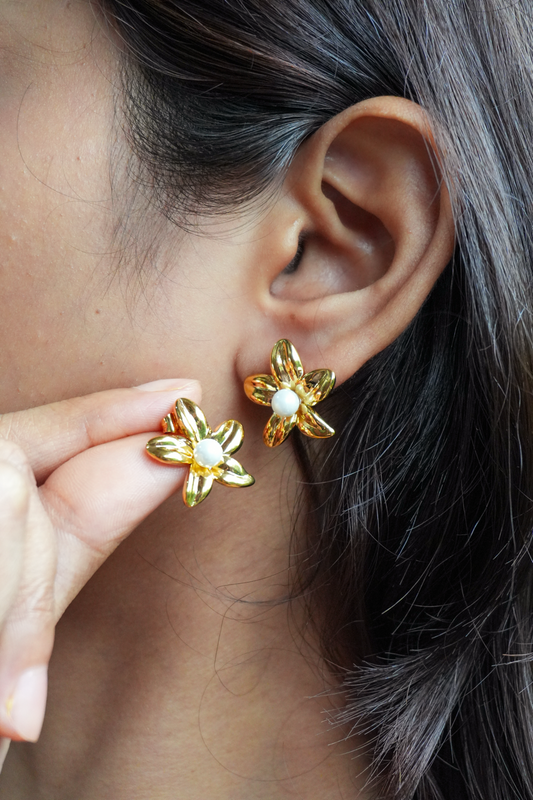 Flower Pearl Studs