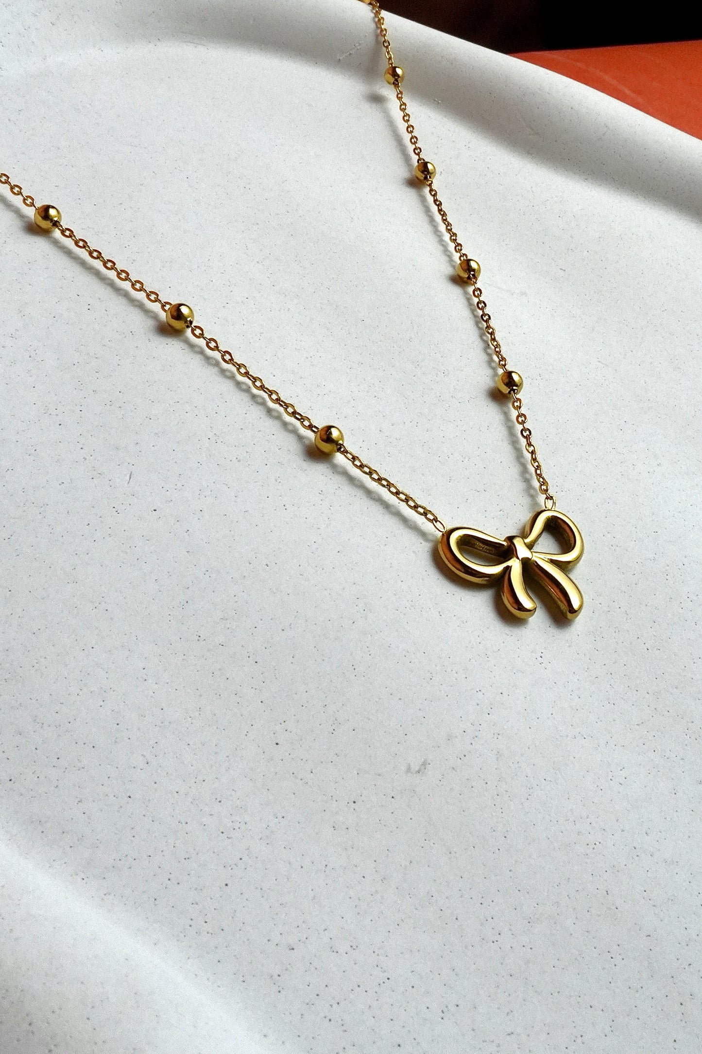 Bow Necklace