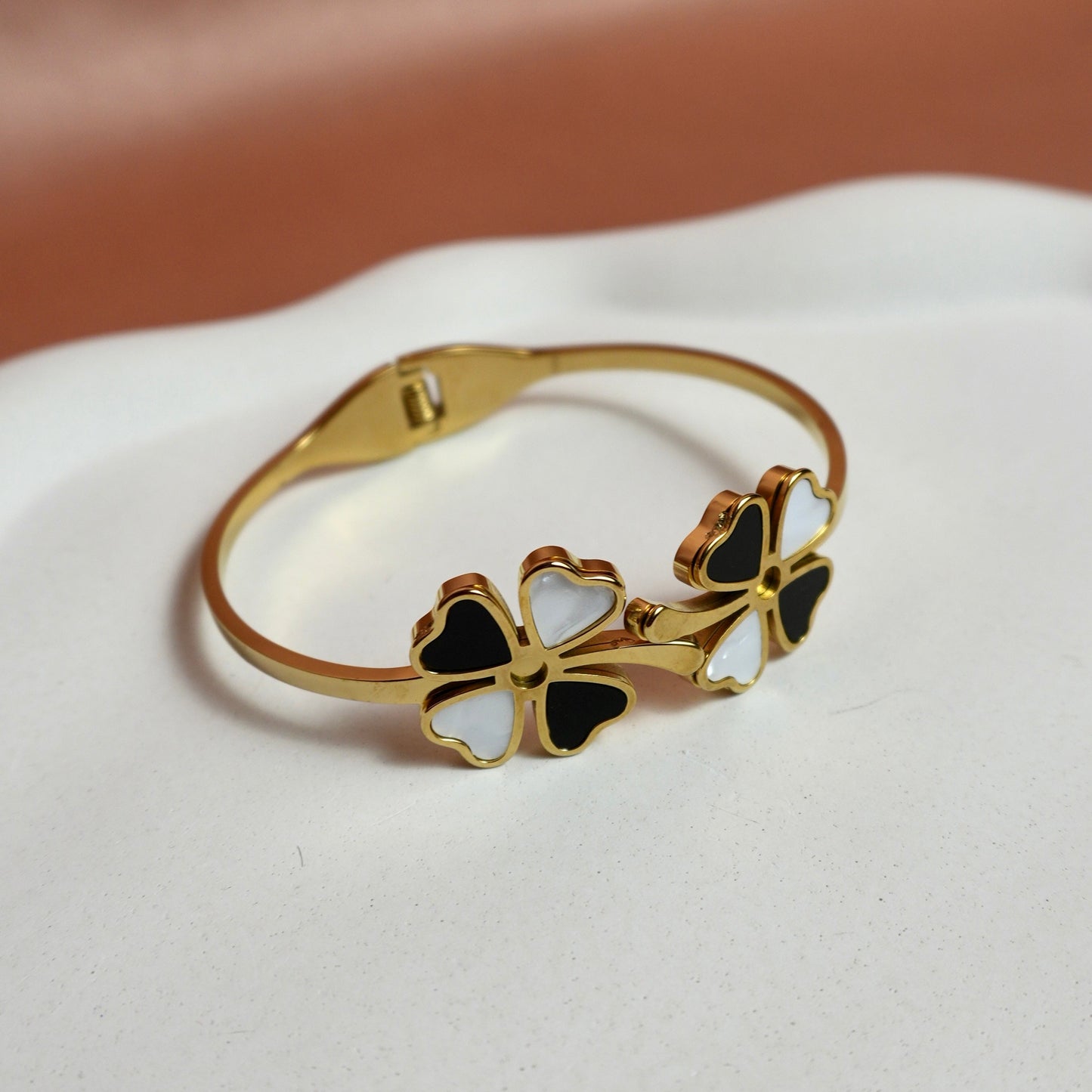 Dual Tone Clover Bracelet