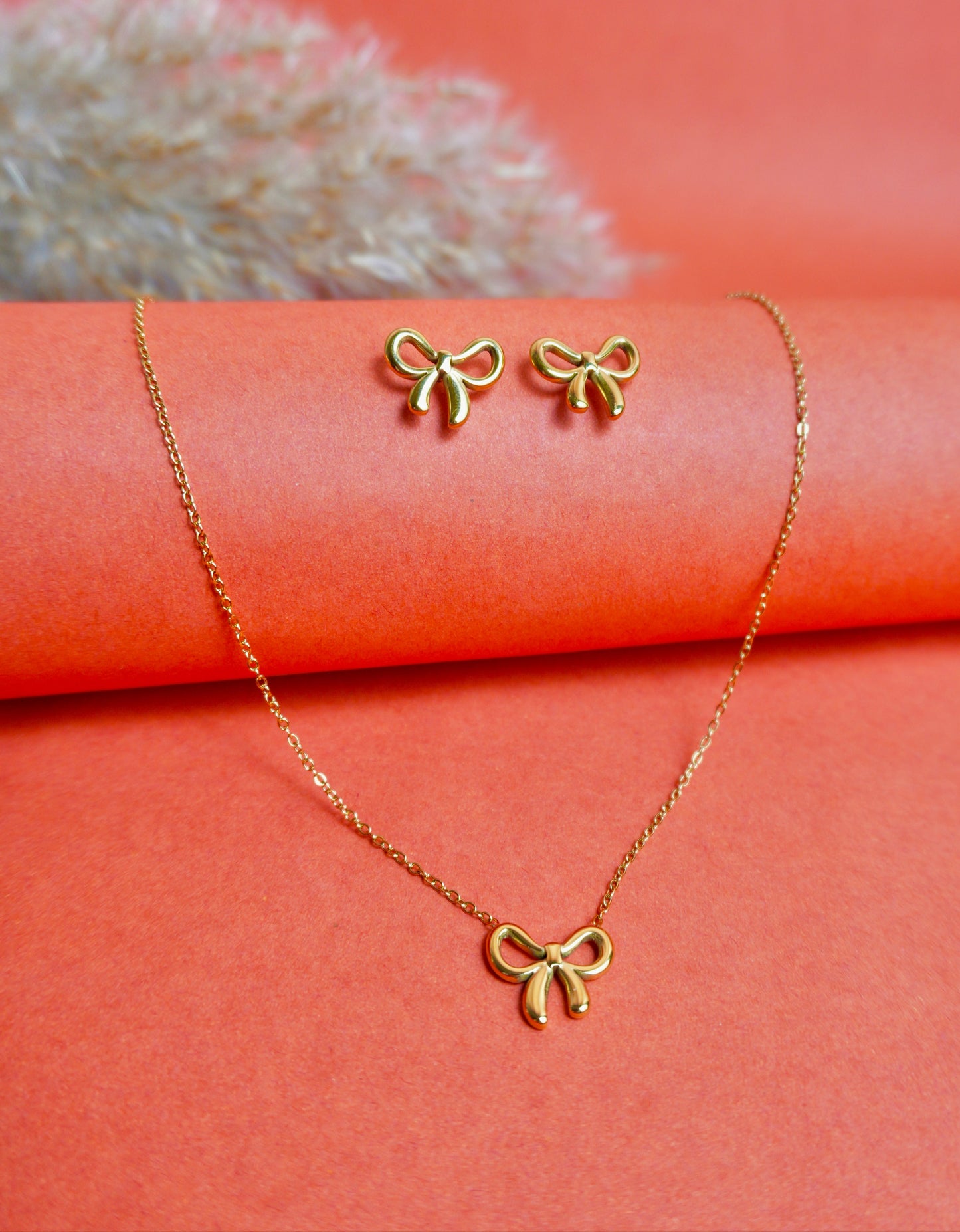 Bow Necklace Set