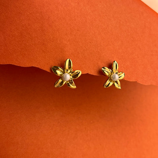 Flower Pearl Studs