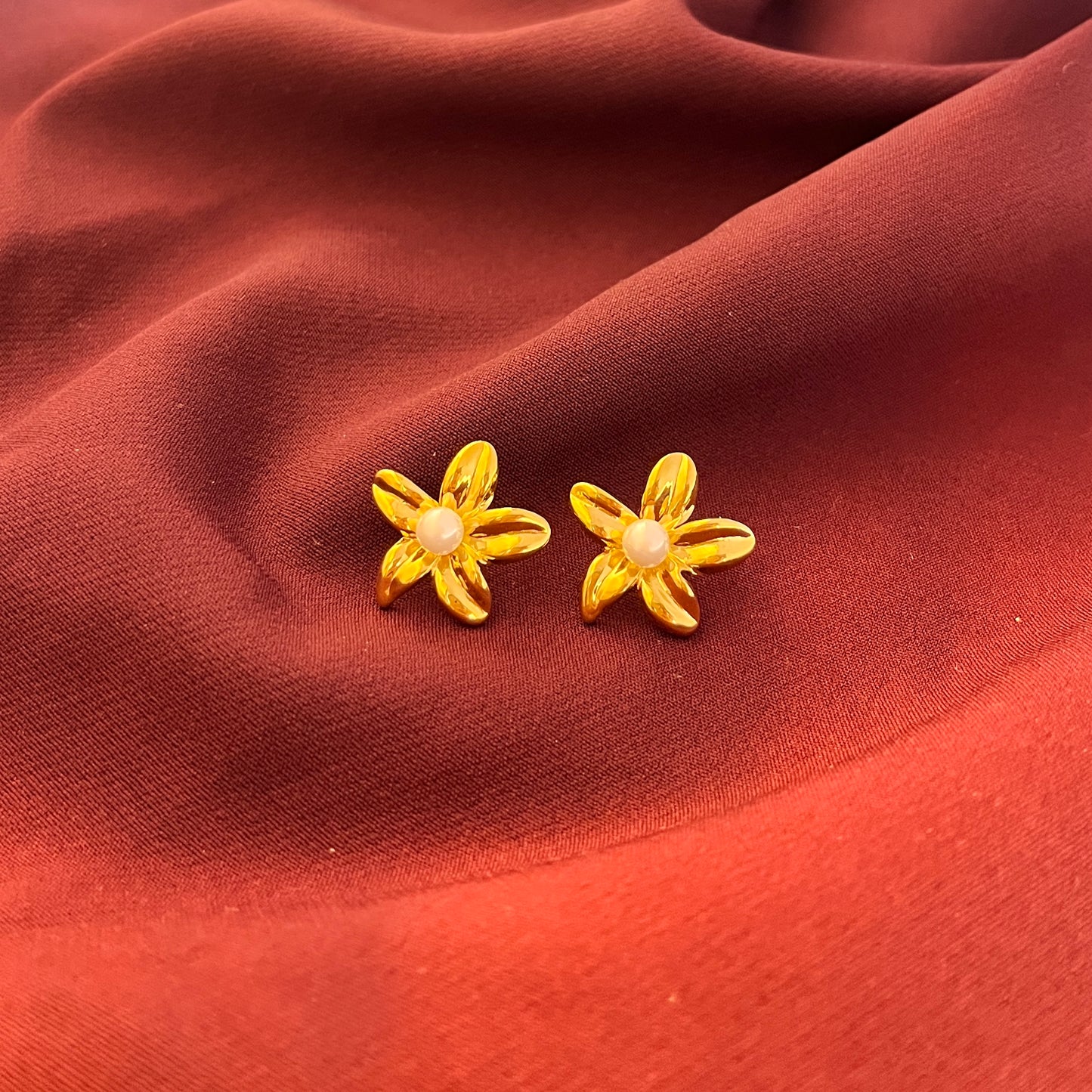 Flower Pearl Studs