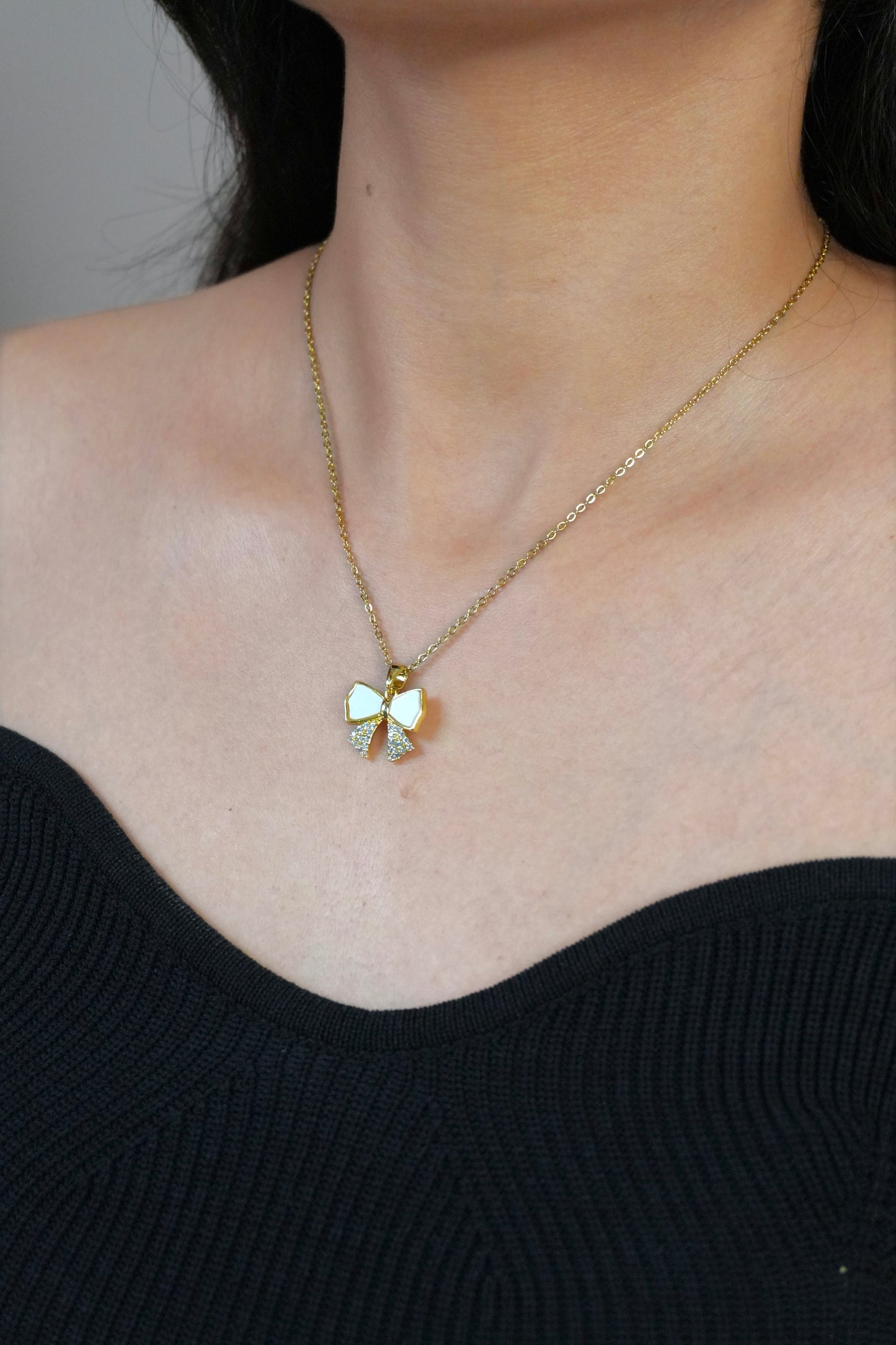 Stone Ribbon Necklace