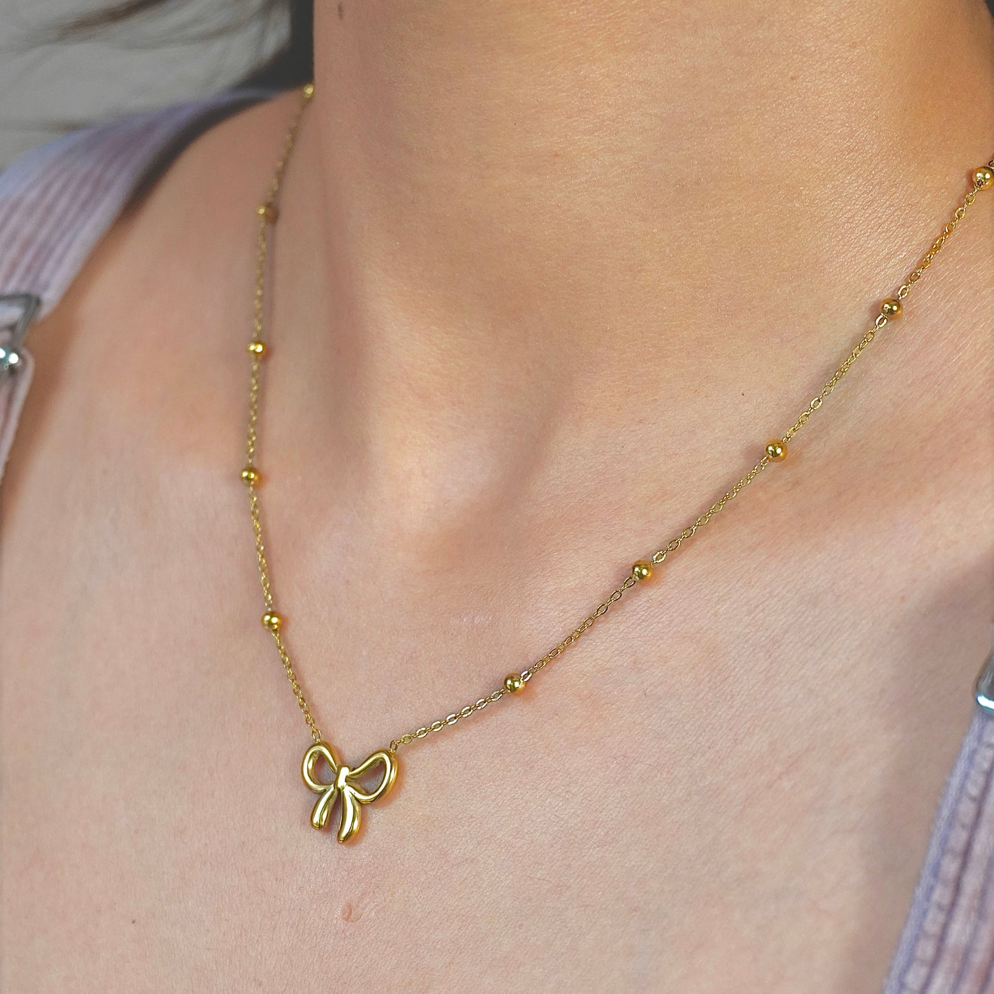 Bow Necklace